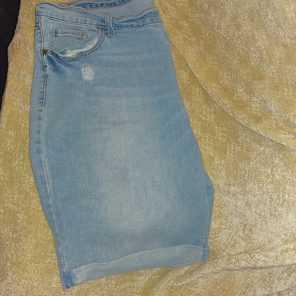 Not Available - Picture 2 of 5